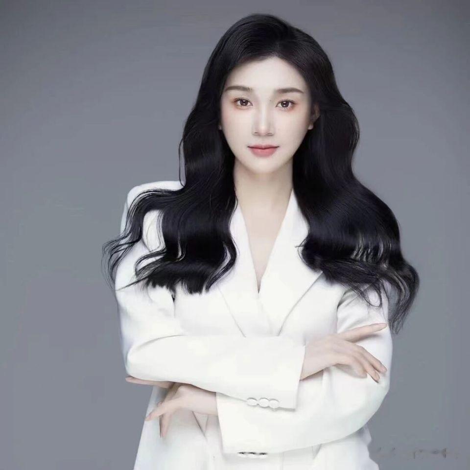 杨子带23岁李隽子见91岁母亲，她能被杨家认可，绝非只是年轻漂亮