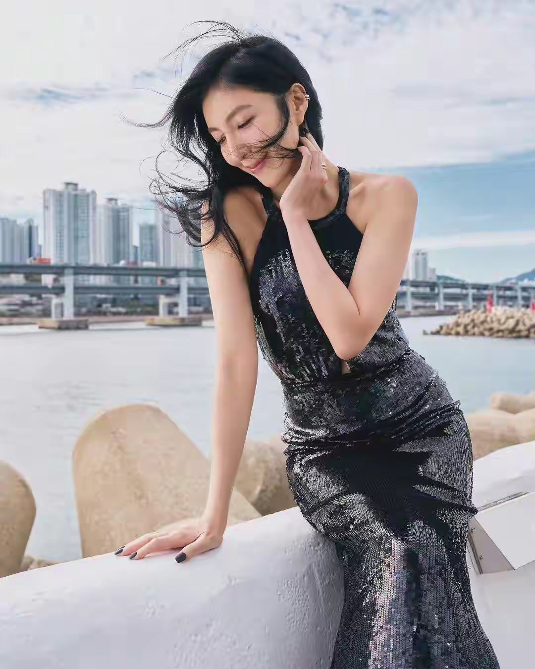 杨谨华御姐气场全开，美到让人挪不开眼