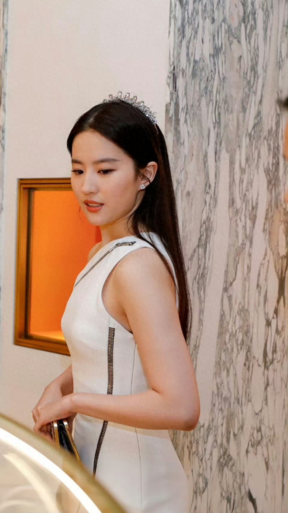 刘亦菲2017年4月13日出席宝格丽上海新品活动