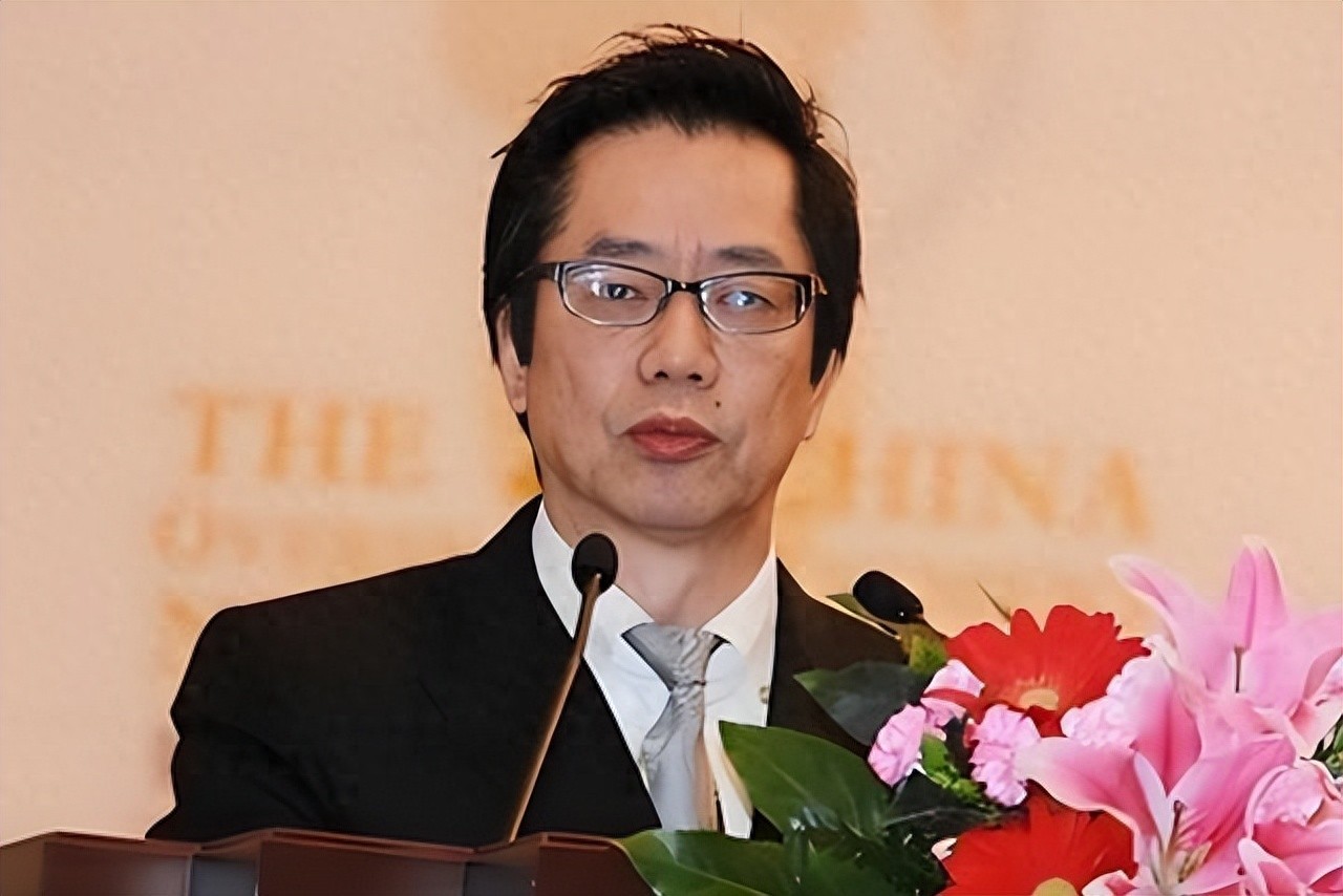 卷走20亿明星资金 霍家早切割关系 亲情为何失守