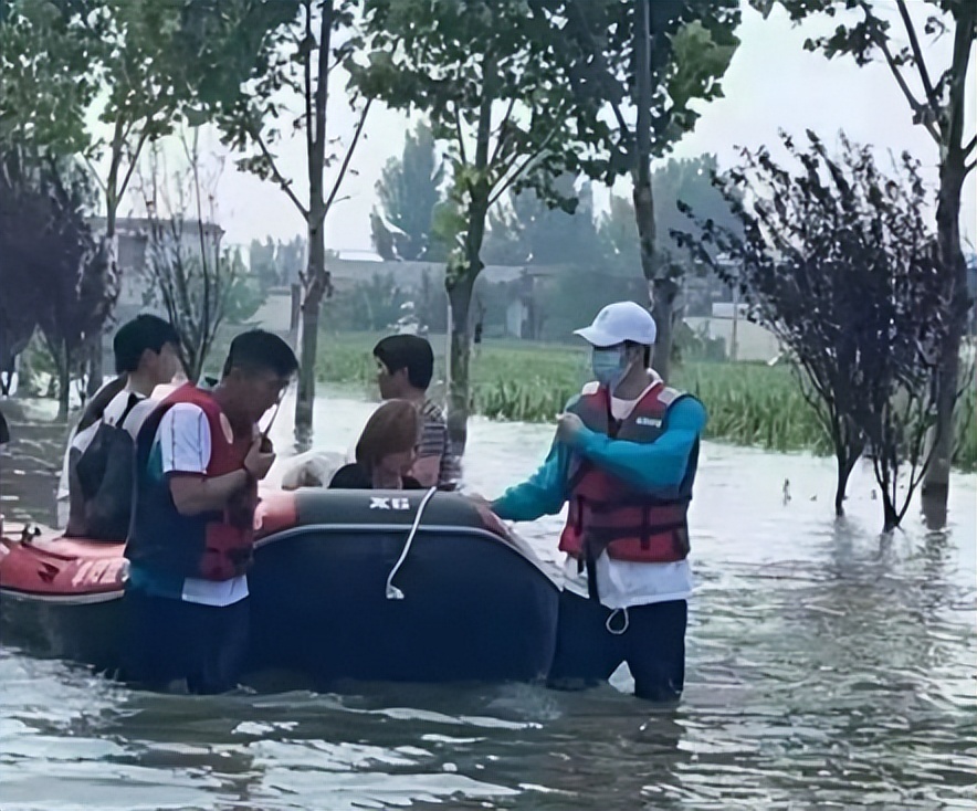 2025公益热度排名出炉：杨幂未进前10，韩红仅排第6，第一太意外