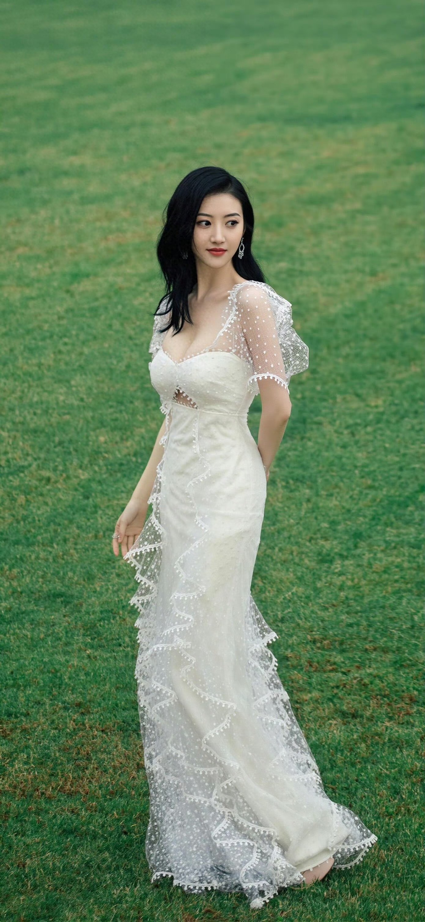 景甜白色纱裙,身材太好了