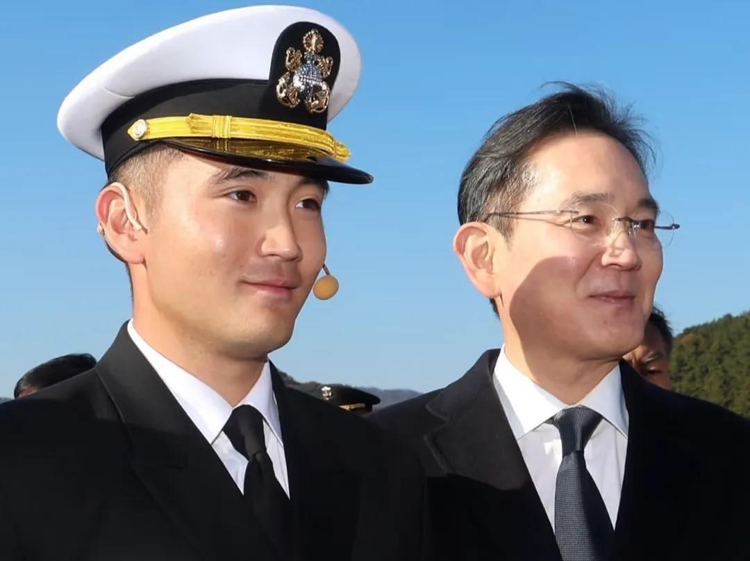 三星家族大合体！李富真挽学霸儿子现身，小公主李元珠是颜值担当