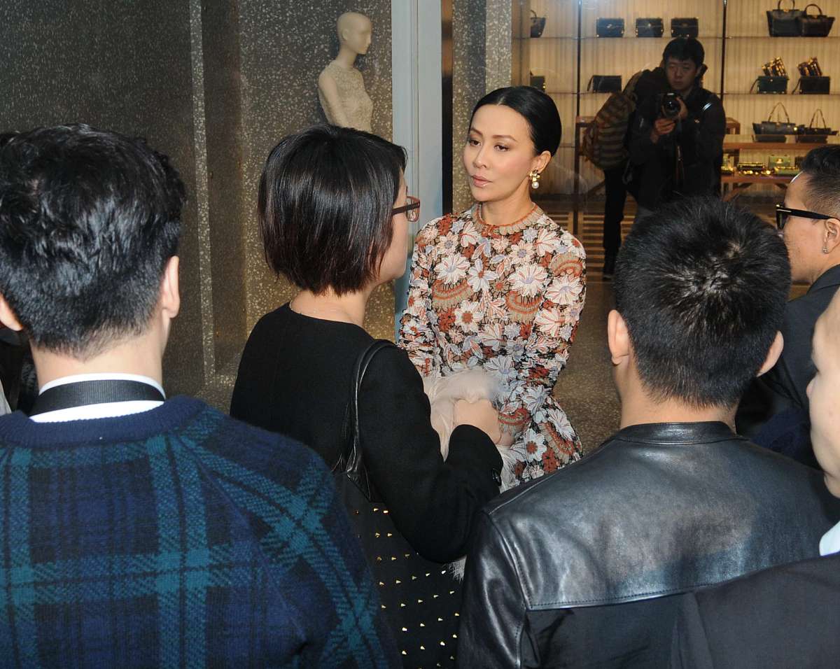 丁克, 知三当三, 出轨胡军， 刘嘉玲医美撞脸蔡明 梁朝伟躲日本不出现