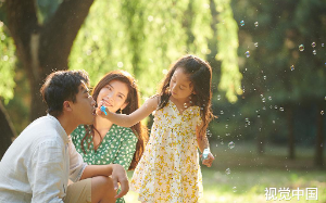 五一放假妻女不让我进家门，离婚1个月后，她俩却哭求我回家！