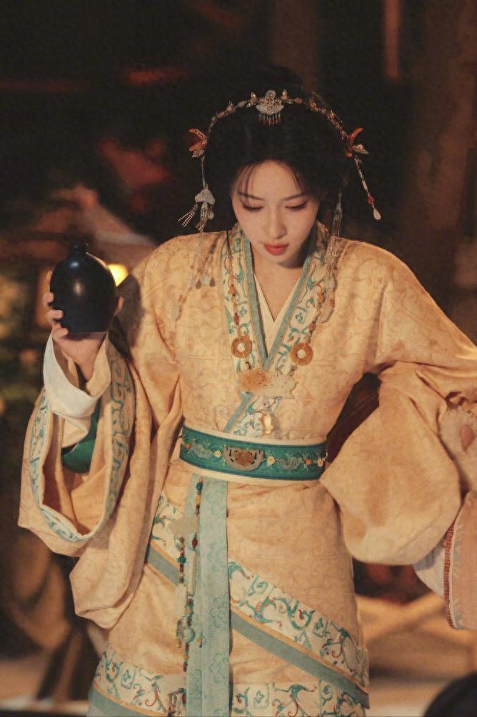 孟子义新路透封神！穿橙衣软成砂糖橘