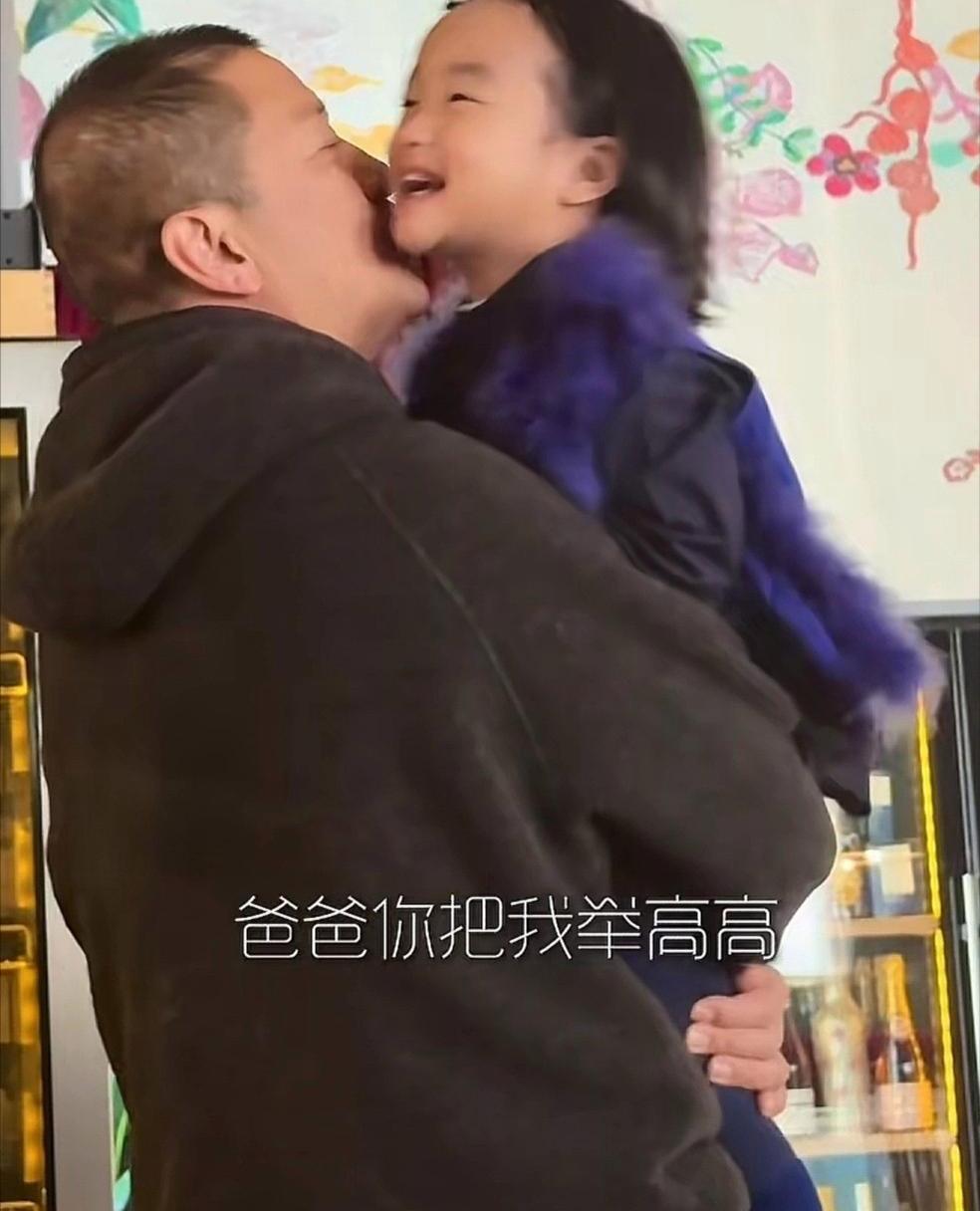 海哈金喜首谈家里不撤走李亚鹏照片原因，两人复婚可能性极低！