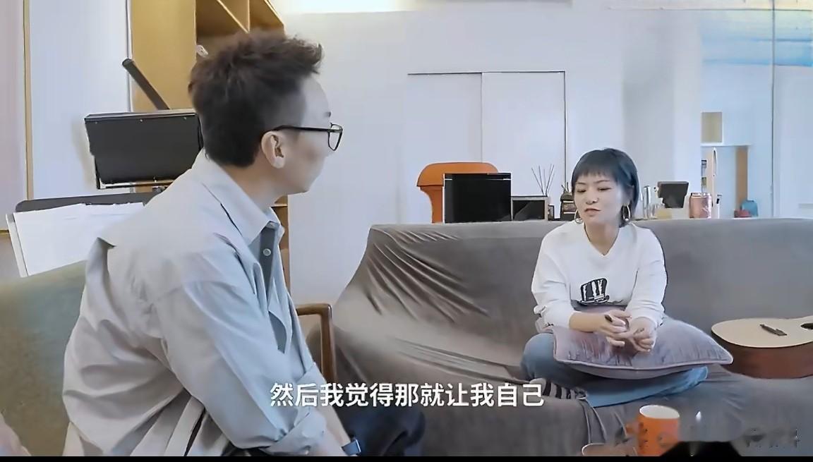 脱口秀女演员思文官宣再婚生子，丈夫是不愿意透露姓名的普通人