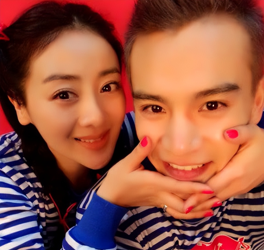 娶大六岁二婚妻，甘愿吃软饭，如今40岁搭档朱珠成功翻红