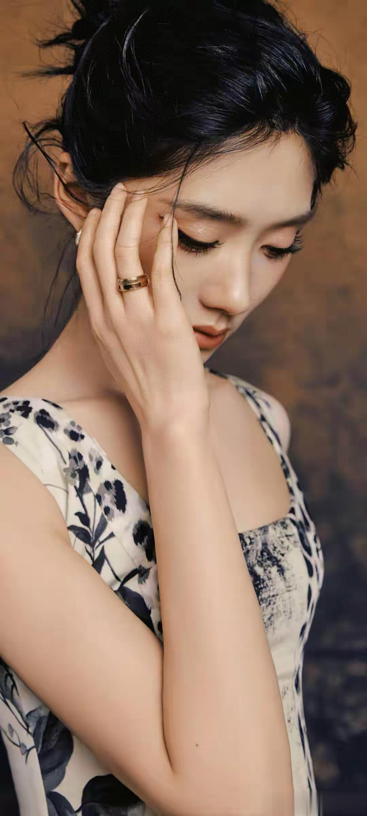 王影璐的感性写真！偶像壁纸！