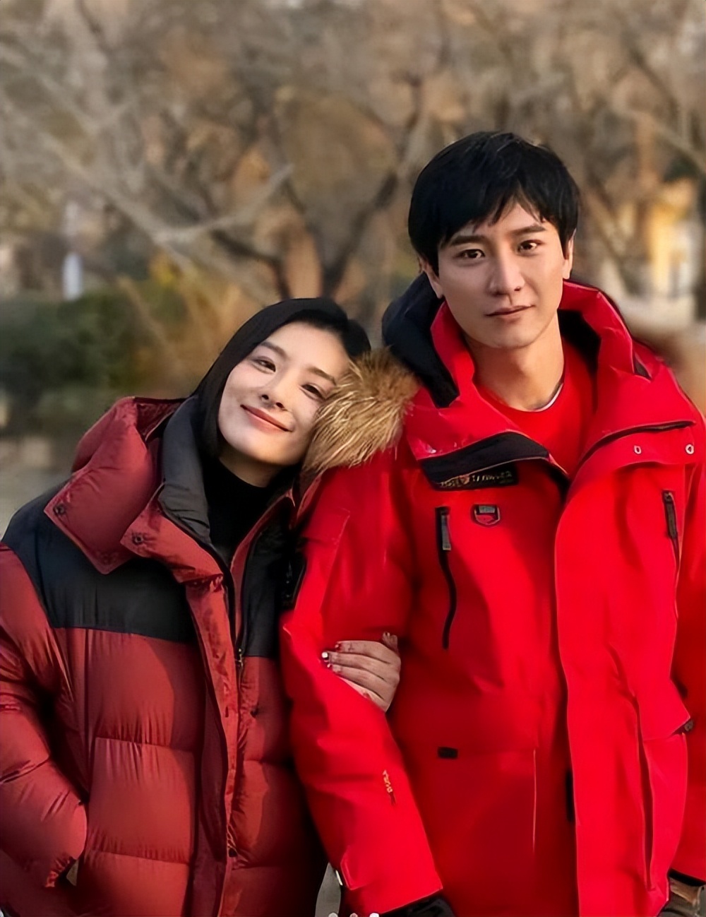 不拍吻戏不炒作，出道25年干干净净，夫家背景成为她的强力后盾