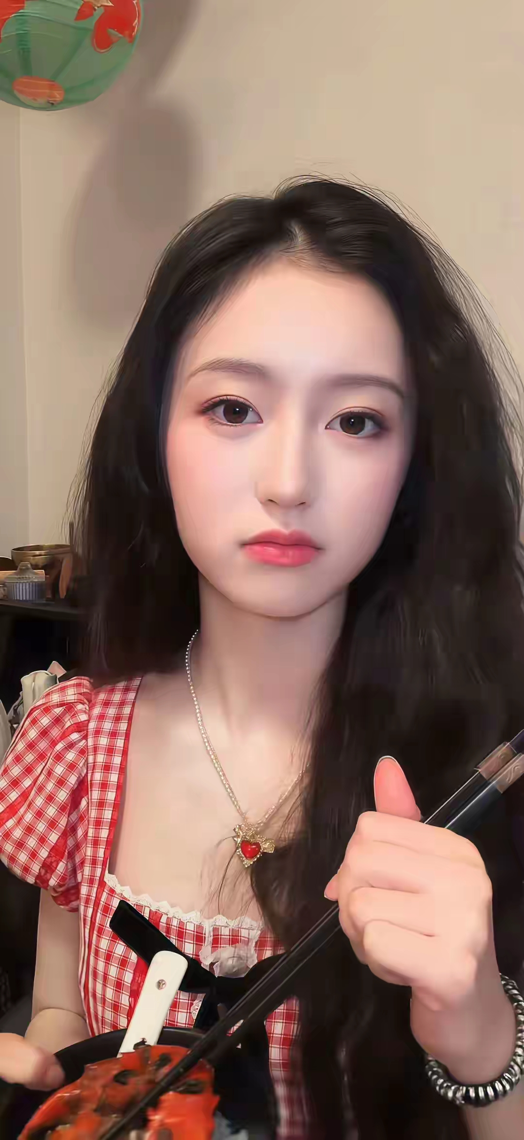 裴佳欣近距离自拍,清纯又迷人