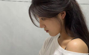 最信任的闺蜜潜入我家，偷走三十万现金和一只金手镯，并且竟主动催促报案