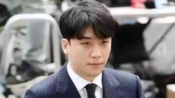 李胜利狱友爆料引热议:决裂、虚荣,罪行阴影下的闹剧?