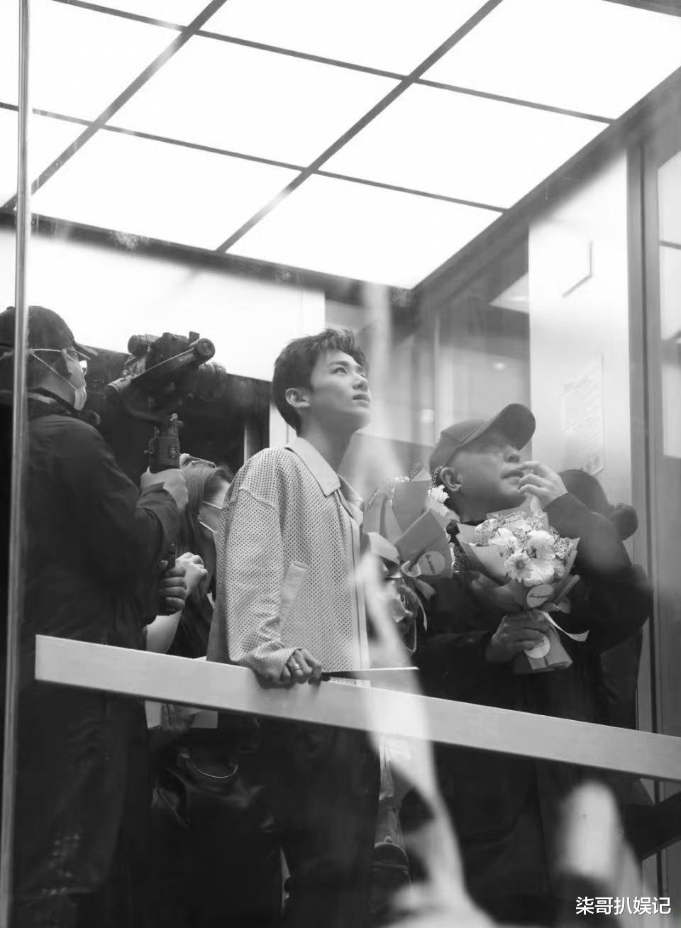 同样是“电梯神图”，杨洋成毅张凌赫，为何始终无法超越他