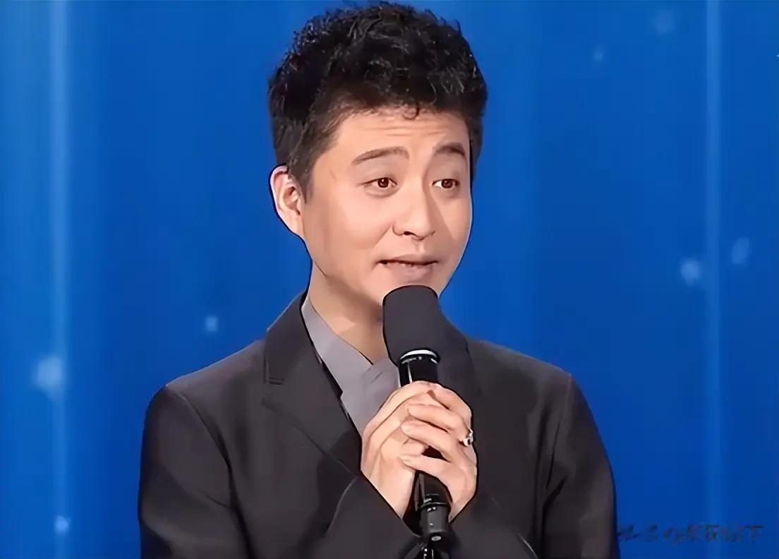 成于嘴、败于嘴，50岁就满头白发的周炜，如今的下场不值得同情