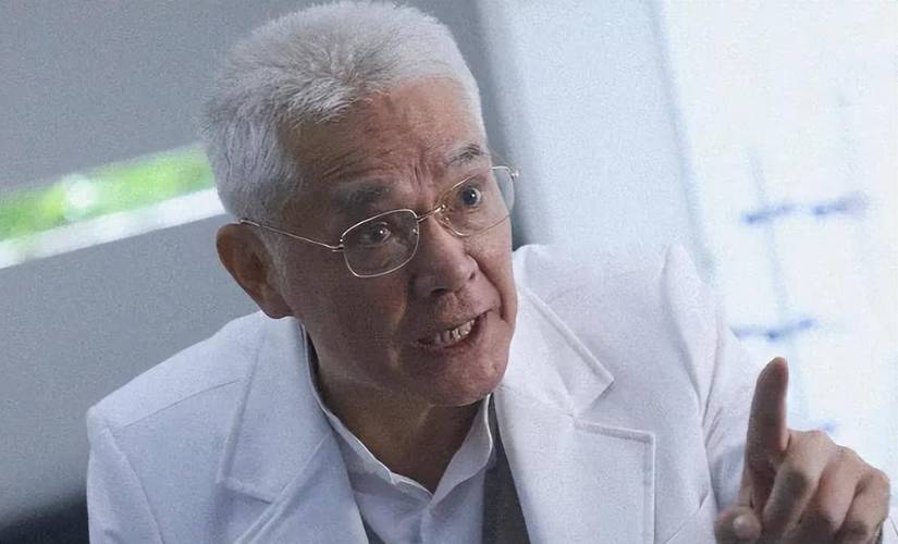 原来他们是父女，都是知名演员，20多年隔阂难消除，他69岁仍单身
