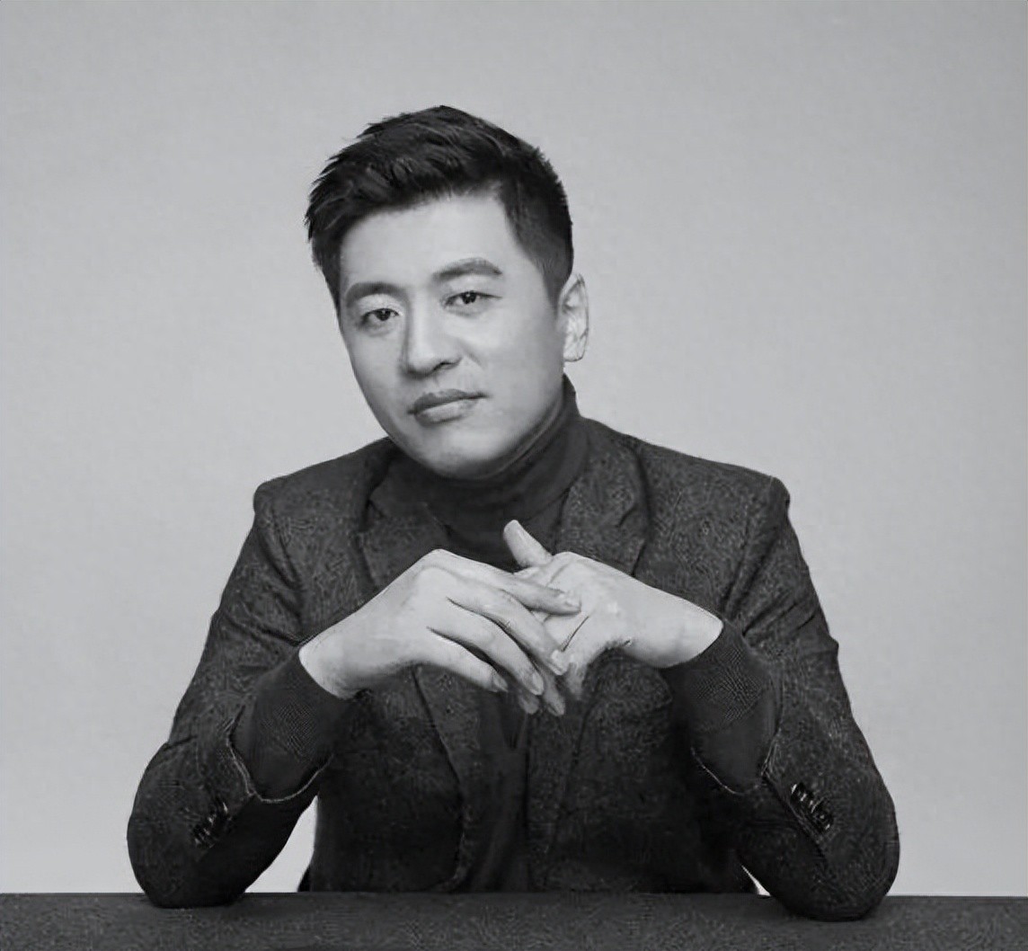 英年早逝！张雪峰生前称看足球比赛是一大爱好 主队是AC米兰