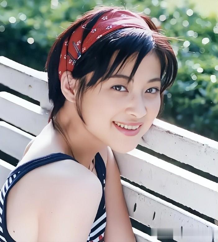 为了梅婷，抛妻弃子、净身出户，67岁孤身一人的叶大鹰后悔了吗？