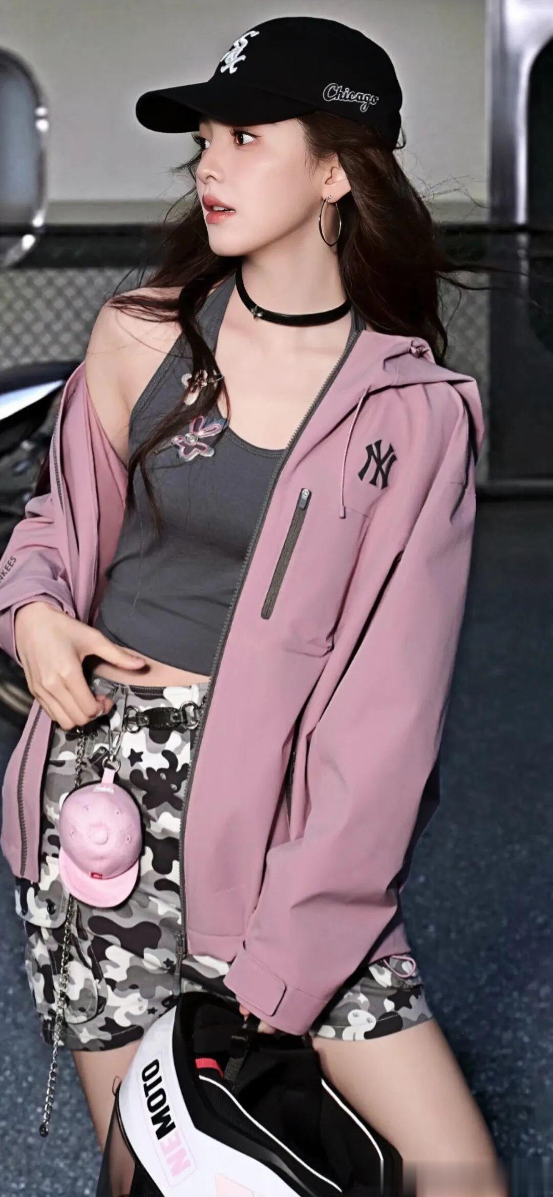 章若楠的甜酷穿搭