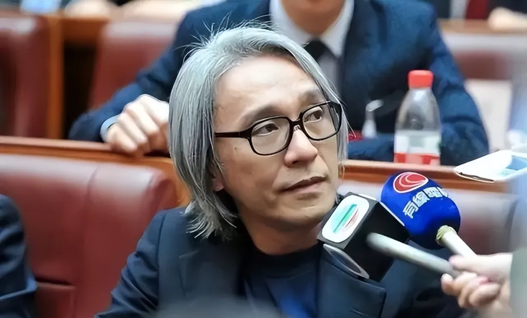 洪金宝说的是真话  只有周星驰在向家活出了尊严