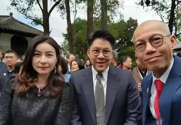 距离霍启山绯闻曝光仅一周，郭晶晶高调登上热搜，疑似回应绯闻