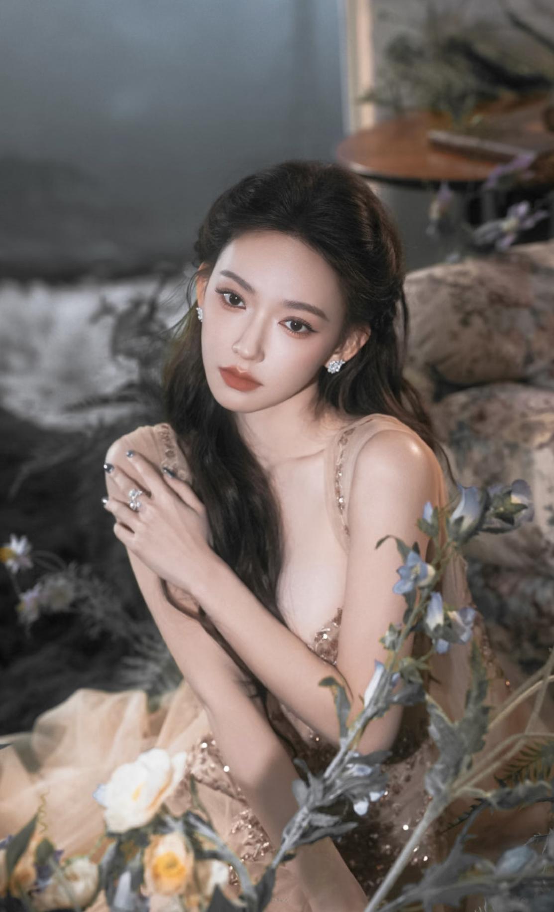 程潇，人间仙女，绝美脸蛋和身材