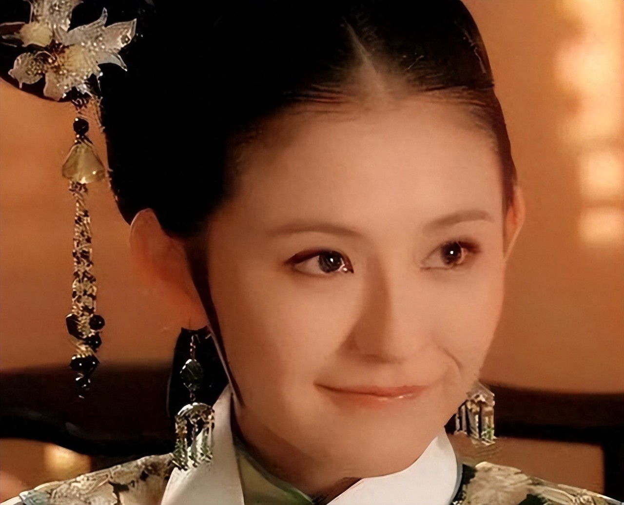 被传私生活混乱,39岁未婚生女的热依扎,给女明星们提了个醒