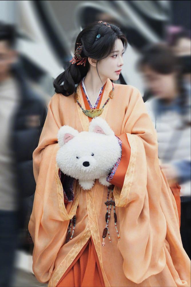 孟子义新路透封神！穿橙衣软成砂糖橘