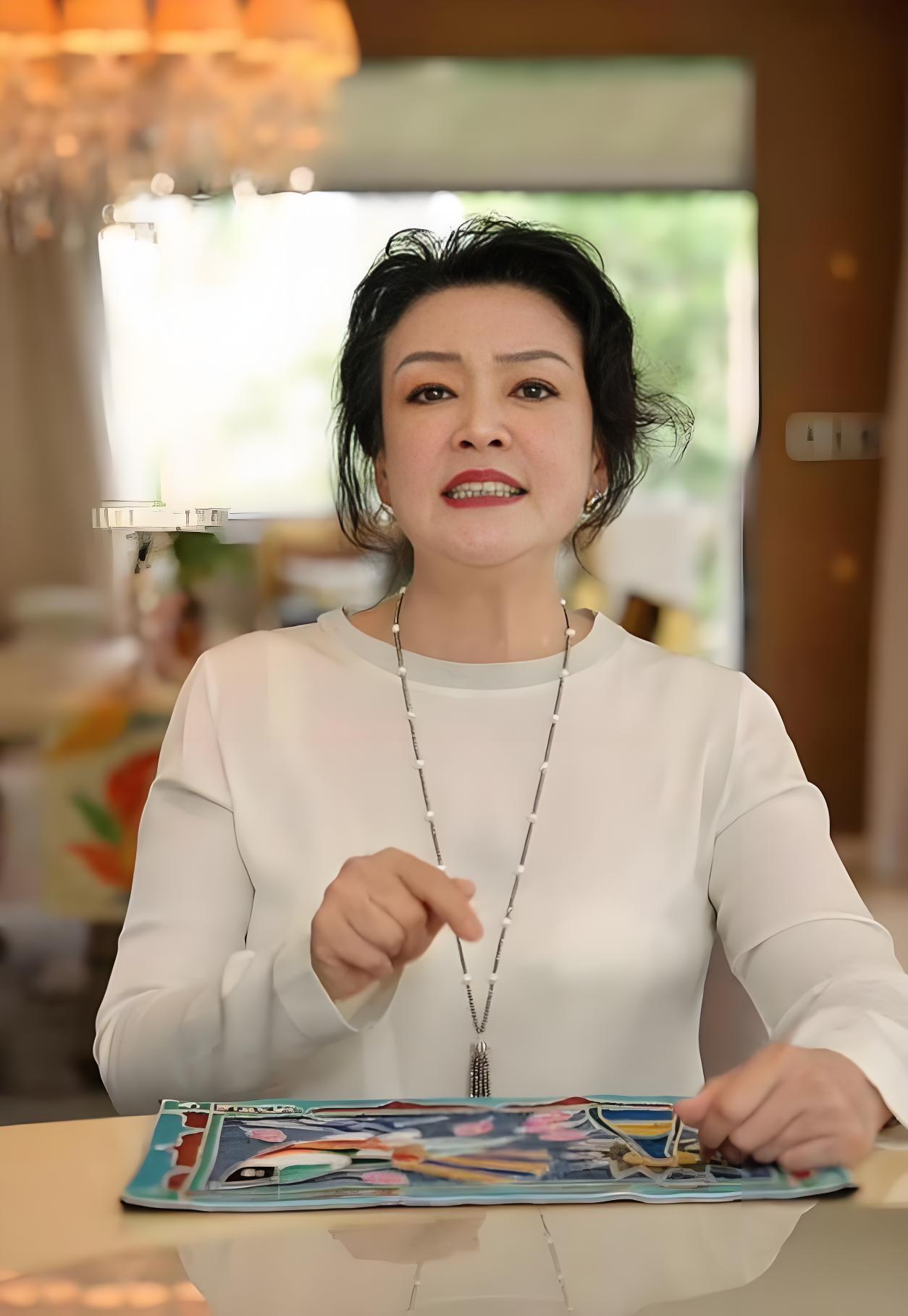 马筱梅“事业心”拉满，正式带儿子赚钱，小玥儿姐弟处境引心疼