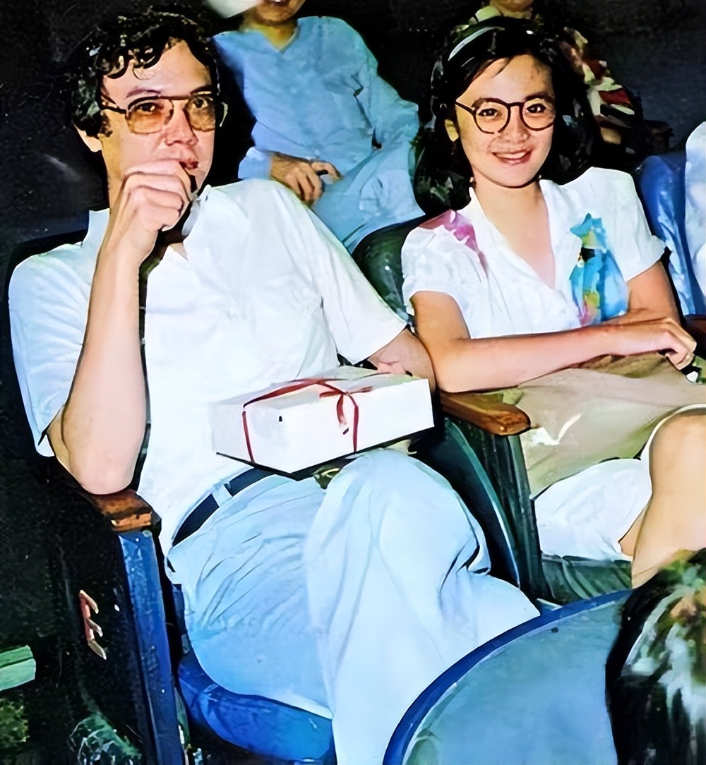 她插足富豪婚姻，37岁未婚先孕生下儿子，如今仍是香港顶级富婆