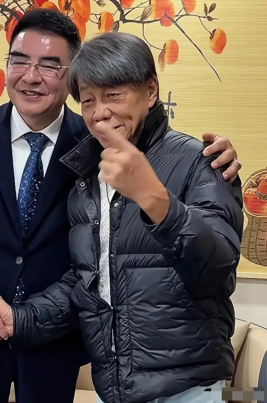 梁小龙去世头七，徒弟轮流守夜，治丧名单曝光：陈光标出现太意外