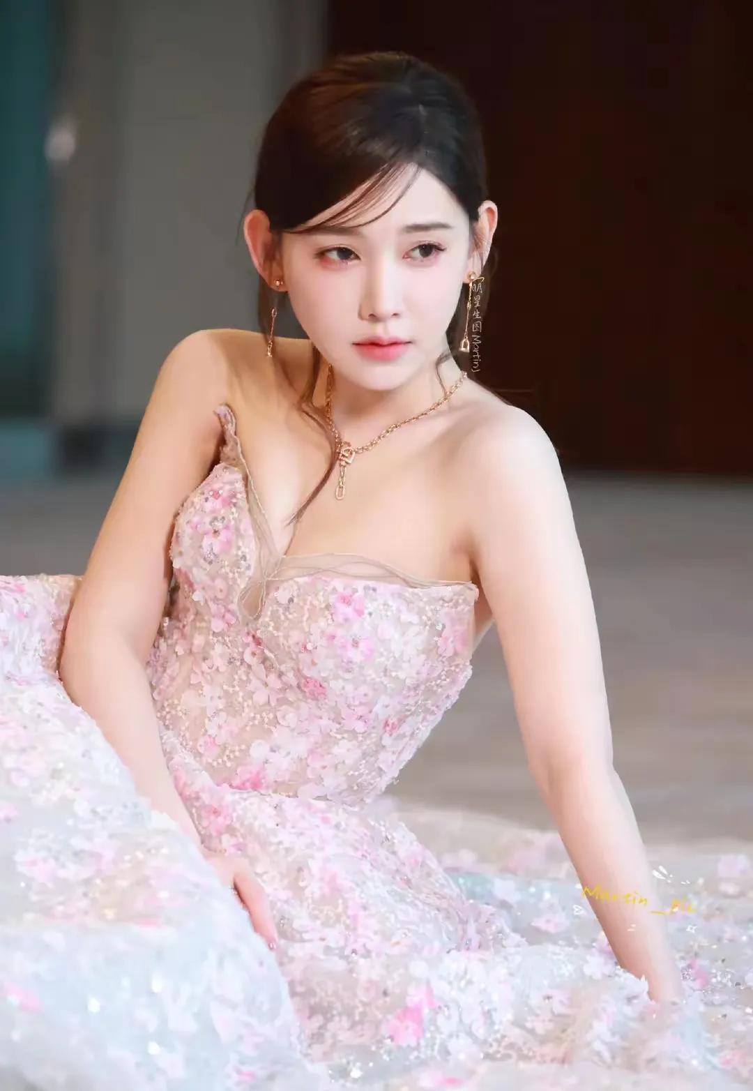 短剧女顶流李沐宸
