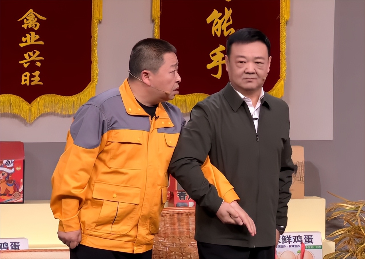 官媒表扬春晚小品《又来了》,讽刺拉满尺度大,小品也要有灵魂