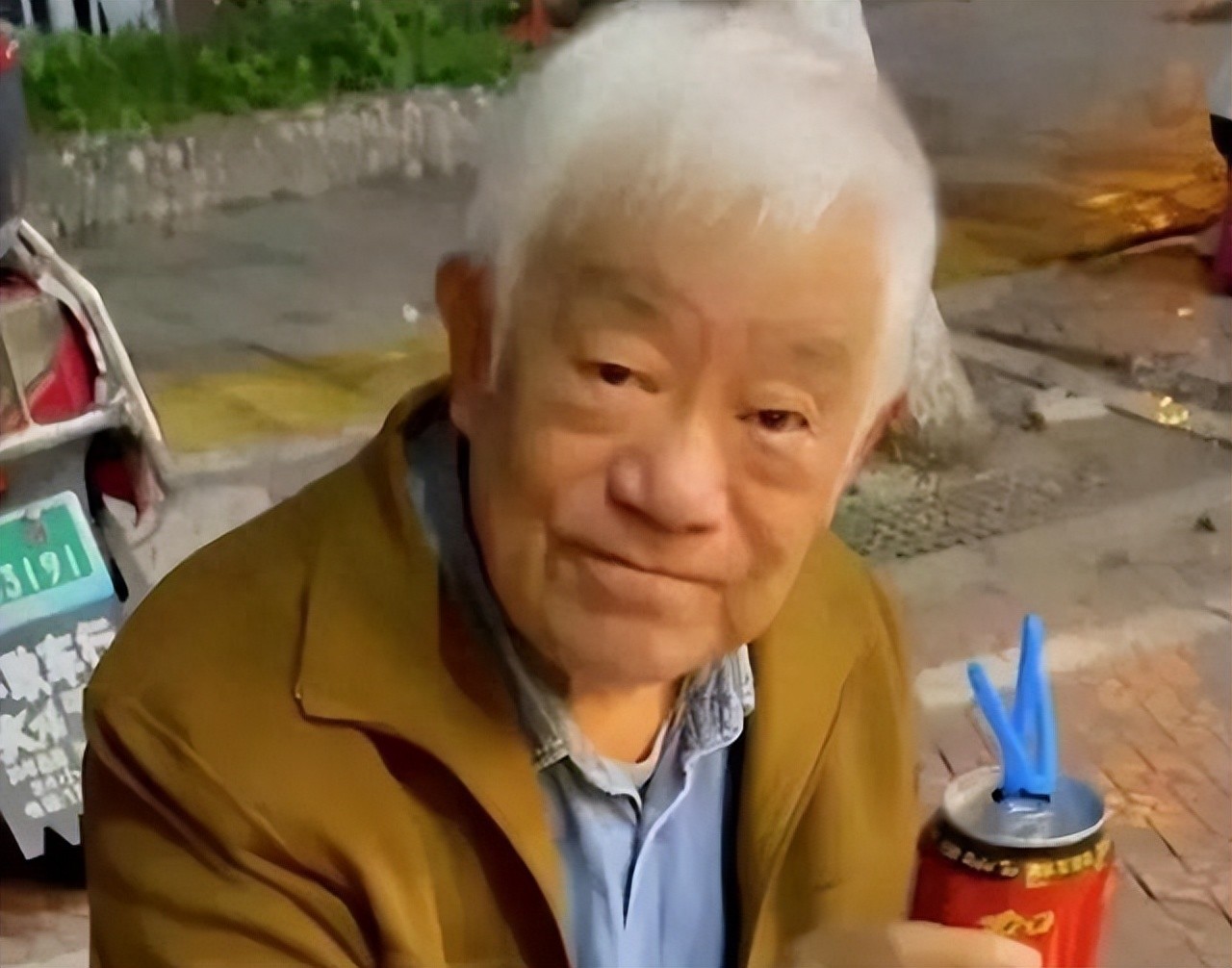 83岁高明的近况