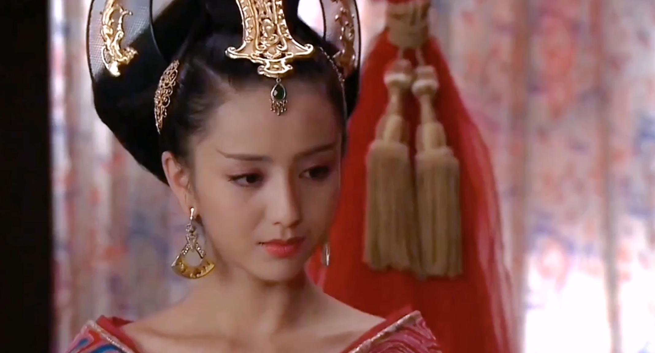 女演员长相多重要？把31岁白鹿和27岁王楚然放一起，差距一目了然