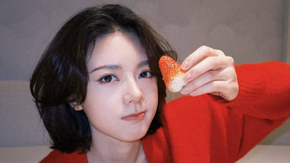 赵今麦MiuMiu广告引争议
