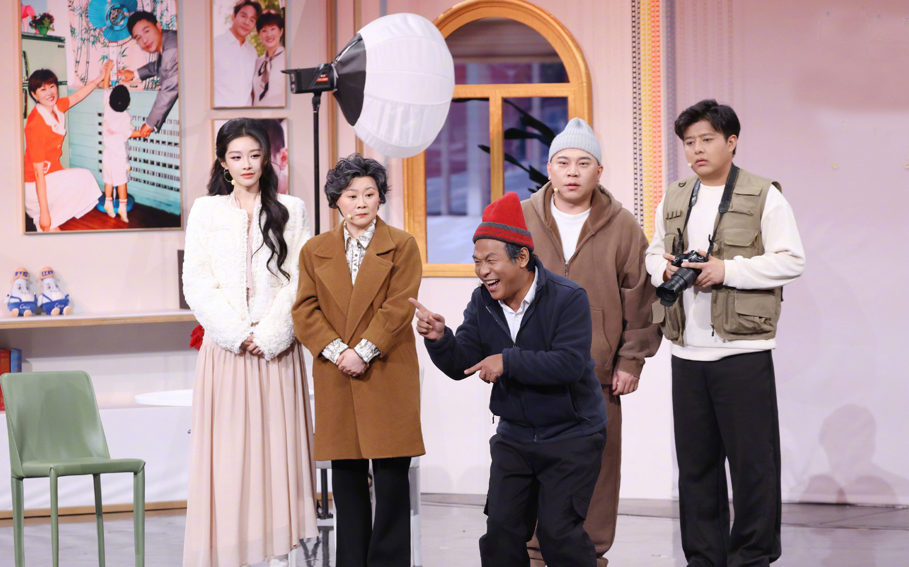 北京卫视春晚收视夺冠！10个语言类节目太过瘾，肖战出场带动热度