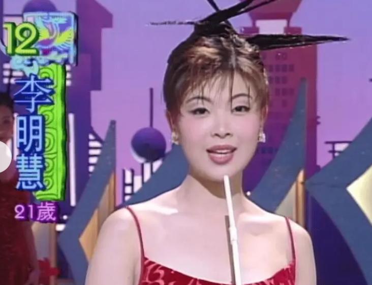 49岁港姐被家暴报警，男方无罪释放，将老婆和自闭症儿子赶出家门