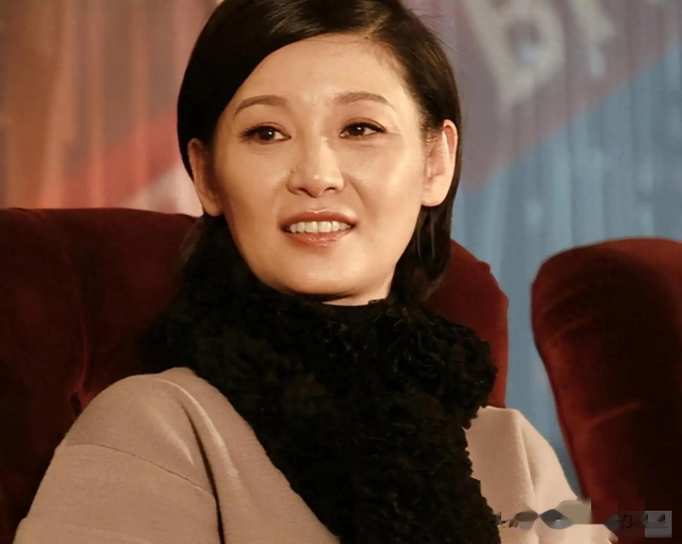 徐帆回应离婚5个月,冯小刚近况曝光,他的\小心思\再藏不住了