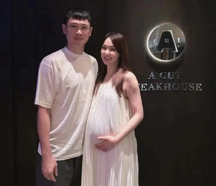 台湾女星奉子成婚才8个月惊传婚变，曾指责丈夫只顾喝酒不管孩子