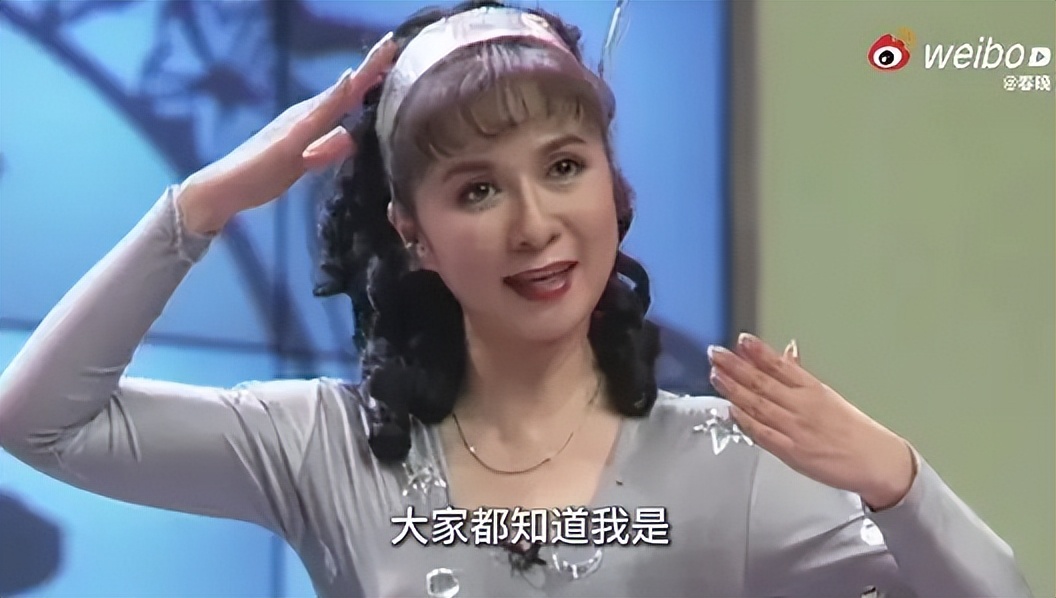 炸裂！蔡明仿生人45天紧急制成，知情人透内幕，后台都被围观了