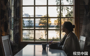 给学生办理退费后，新调来的总监扣我工资给自己立威，我辞职后的第二天，她却被总部问责了......