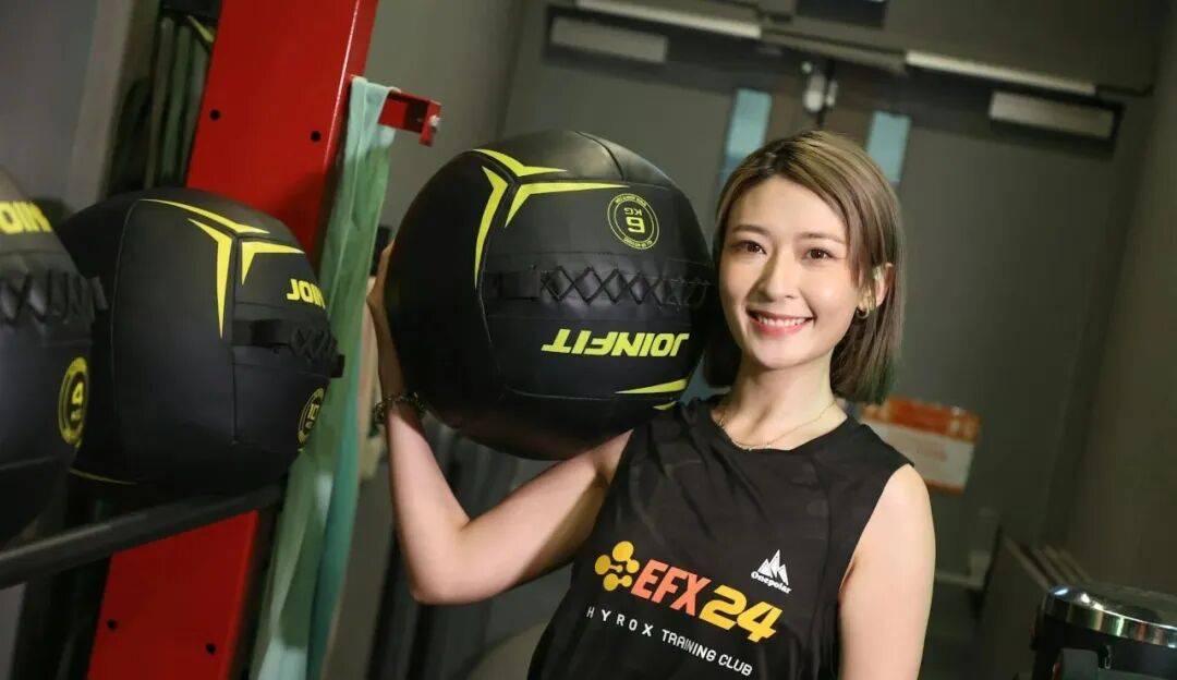 TVB女艺人李君妍突陷停工危机，主动敲门争取机会