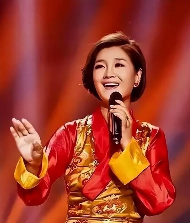 “跳梁小丑”降央卓玛跌落神坛，不会被世界宽容，名誉彻底崩塌！