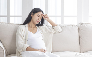 父亲把 9 套房全给长子，弟弟没闹没抢，女友却着急打胎，才懂姜还是老的辣...