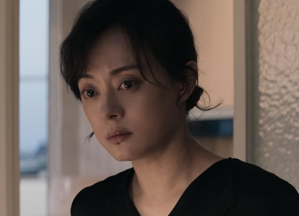 一脸横肉、满身赘肉，却硬要在剧中演高智老师，网友：真不害臊吗