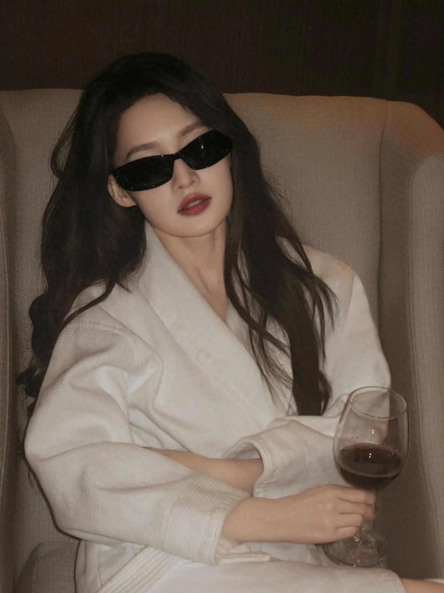 李沁睡衣写真美图