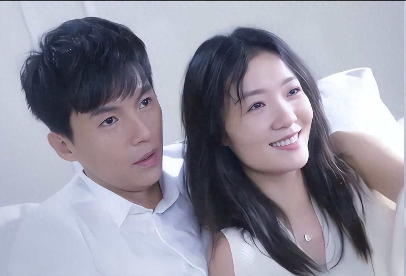 又来3大瓜！承认带女偷腥，泳池直播，否认抄袭，娱圈风波不断