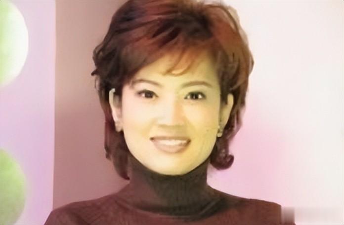 56岁女主持离世，住院前1周还在录新闻！从确诊到离世仅29天